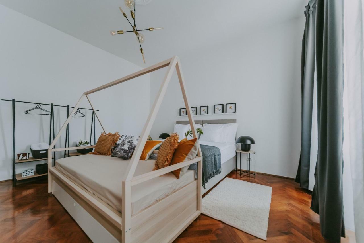 Alloro Boutique Apartment Pula Dış mekan fotoğraf